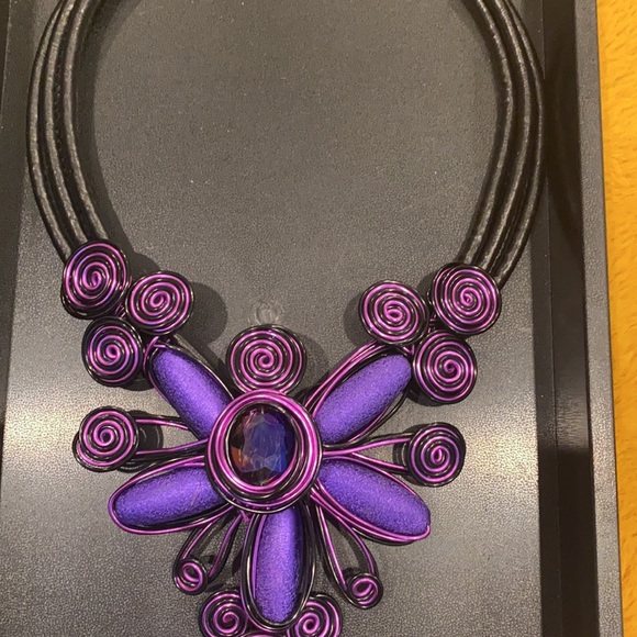 COPY - Purple Necklace new never worn 15in round - Picture 2 of 11